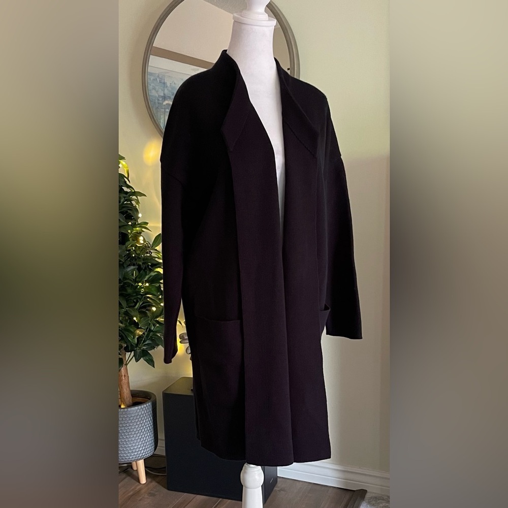 Nina Leonard L black open cardigan sweater with big pockets medium weight